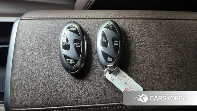 Hyundai Grandeur (GN7) id 2543556 из Кореи 19