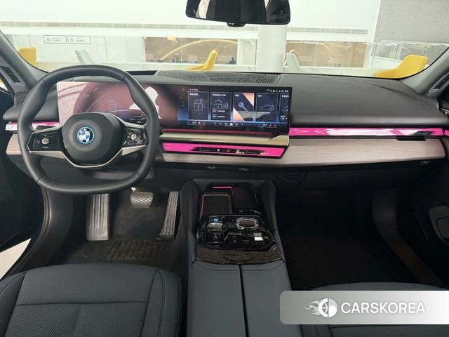 BMW i5 id 4236246 из Китая 13