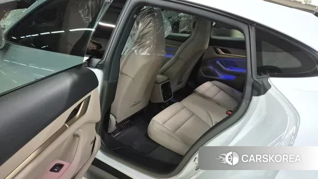 Porsche Taycan id 3342198 из Кореи 19