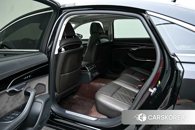 Audi A8 PHEV id 4366005 из Китая 19
