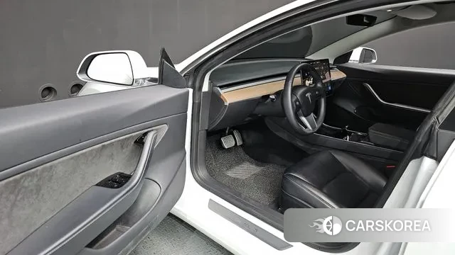 Tesla Model 3 id 3727978 из Кореи 19