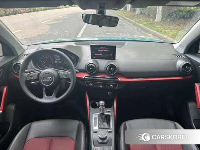 Audi Q2L id 4209976 из Китая 17