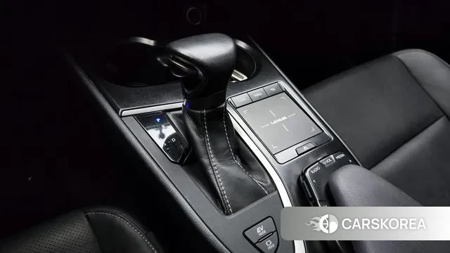 Lexus UX250h id 3139581 из Кореи 19