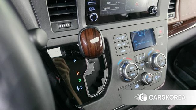 Toyota Sienna id 4581865 из Кореи 32
