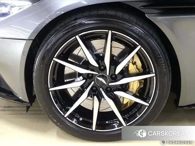 Aston Martin DB11 id 3390481 из Кореи 19