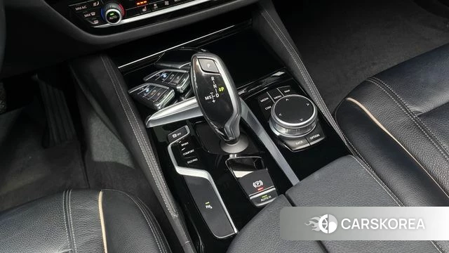 BMW 5 Series (G30) id 4717824 из Кореи 19