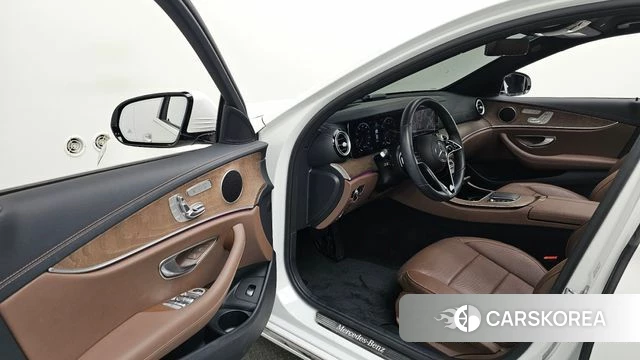 Mercedes-Benz E-Class W213 id 3811980 из Кореи 19