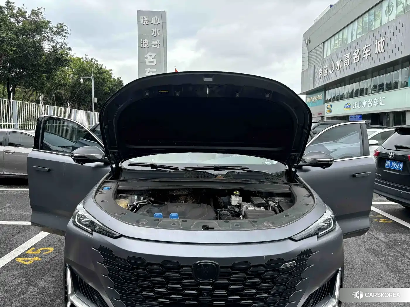 Chang'an UNI-K Smart iDD id 4600640 из Китая 16