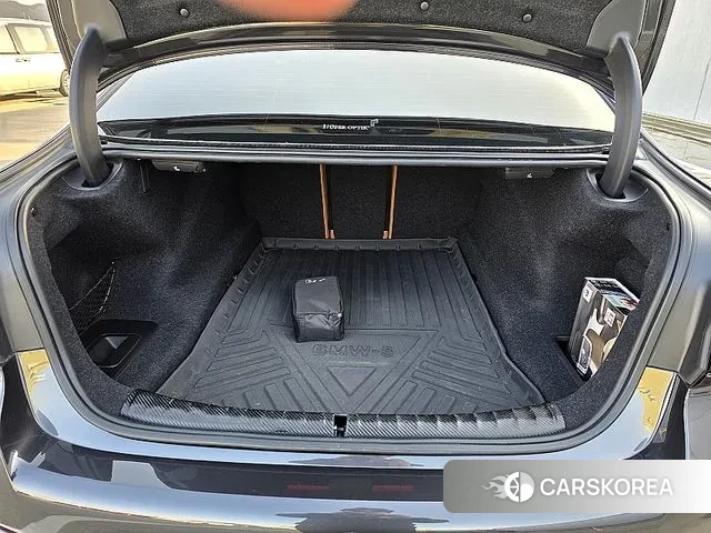 BMW 5 Series (G30) id 3691369 из Кореи 19