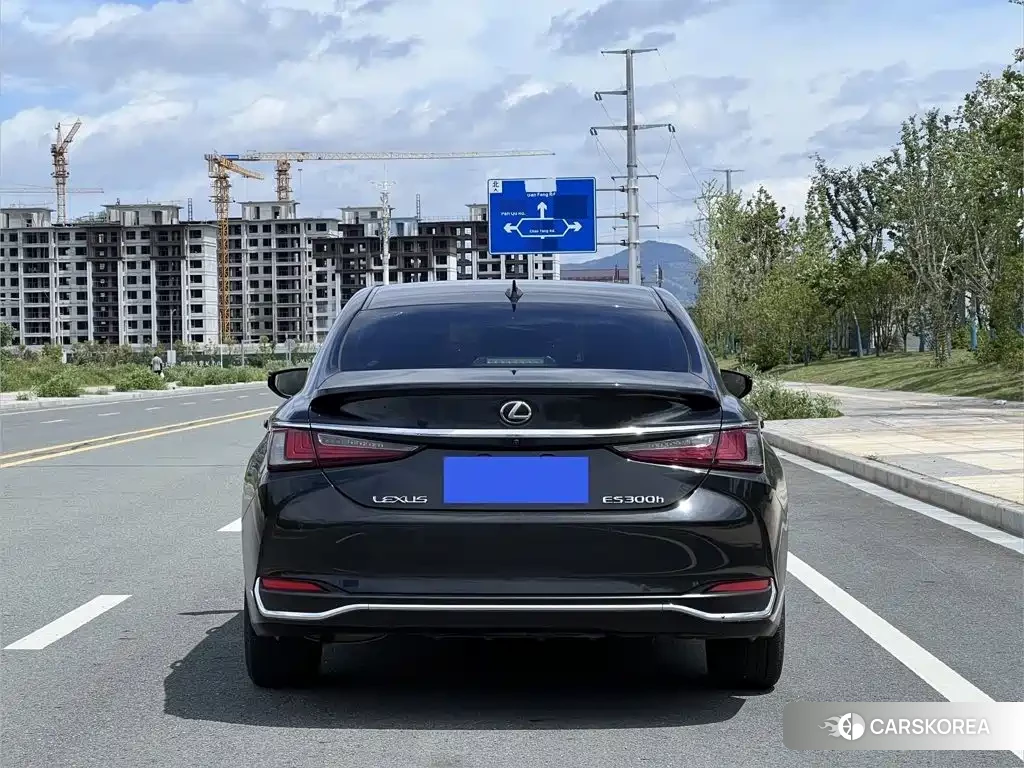 Lexus ES id 4622489 из Китая 9