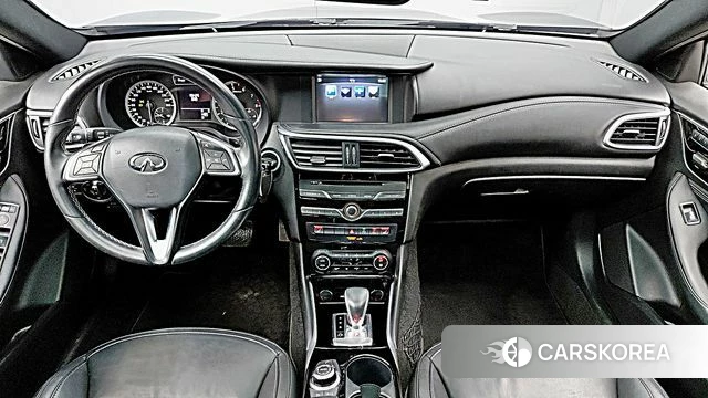 Infiniti Q30 id 4203627 из Кореи 19