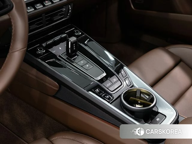 Porsche 911(992) id 4602273 из Кореи 18