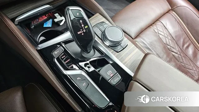 BMW 5 Series (G30) id 3563347 из Кореи 19