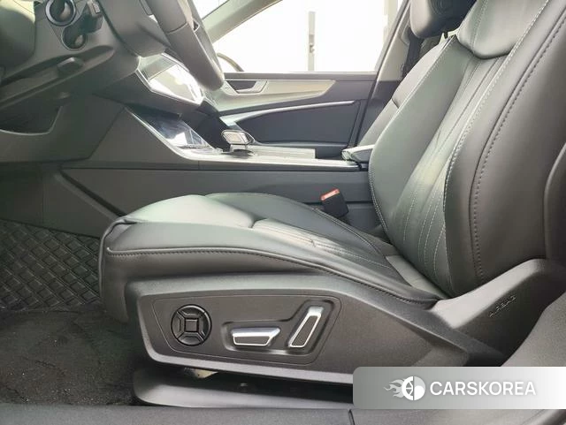 Audi A6L id 4253767 из Китая 18