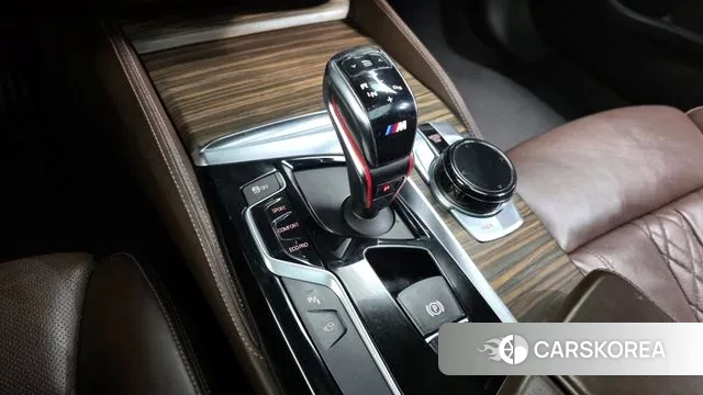 BMW 5 Series (G30) id 3408297 из Кореи 19