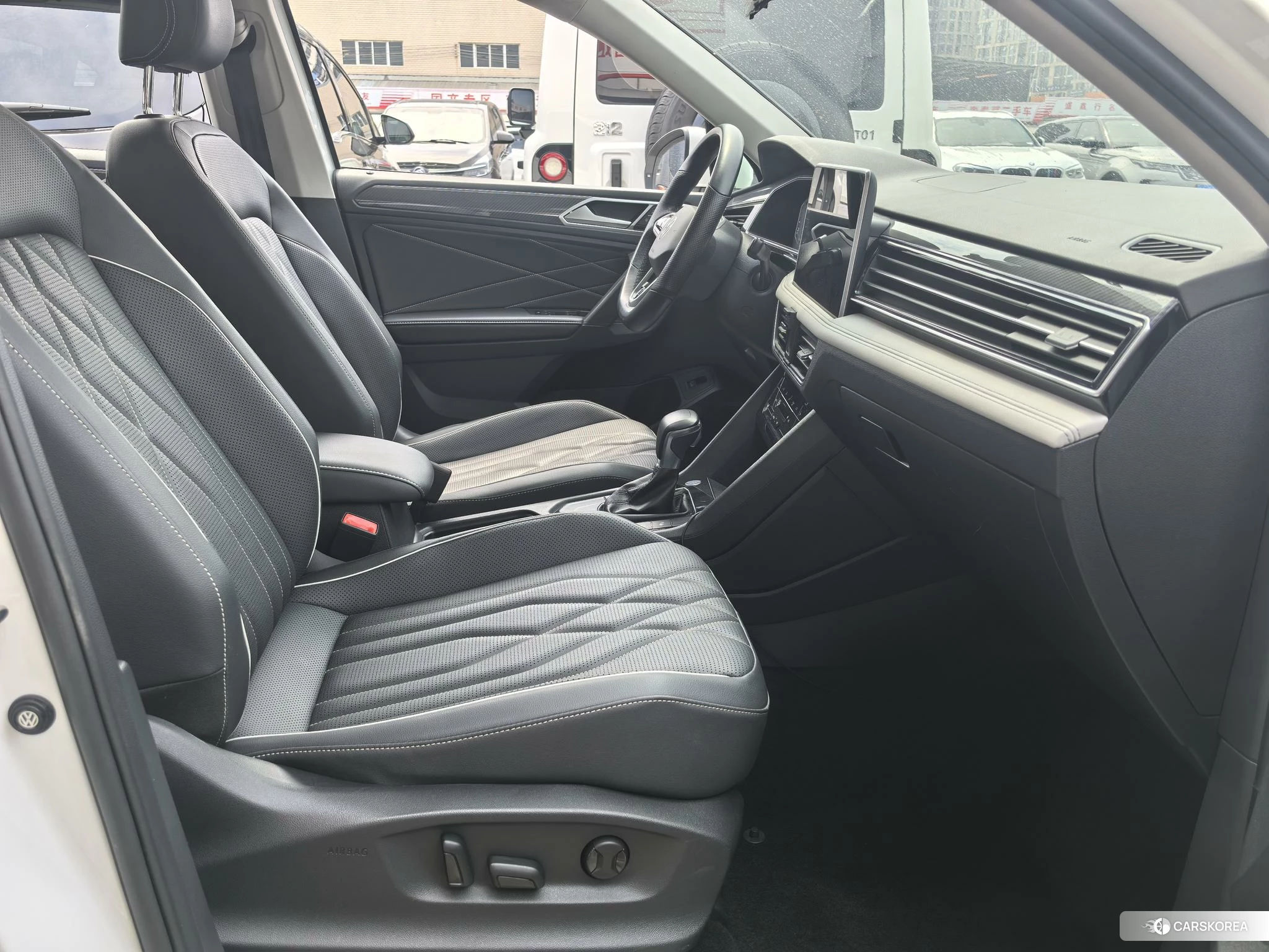 Volkswagen Tiguan L id 4440925 из Китая 9