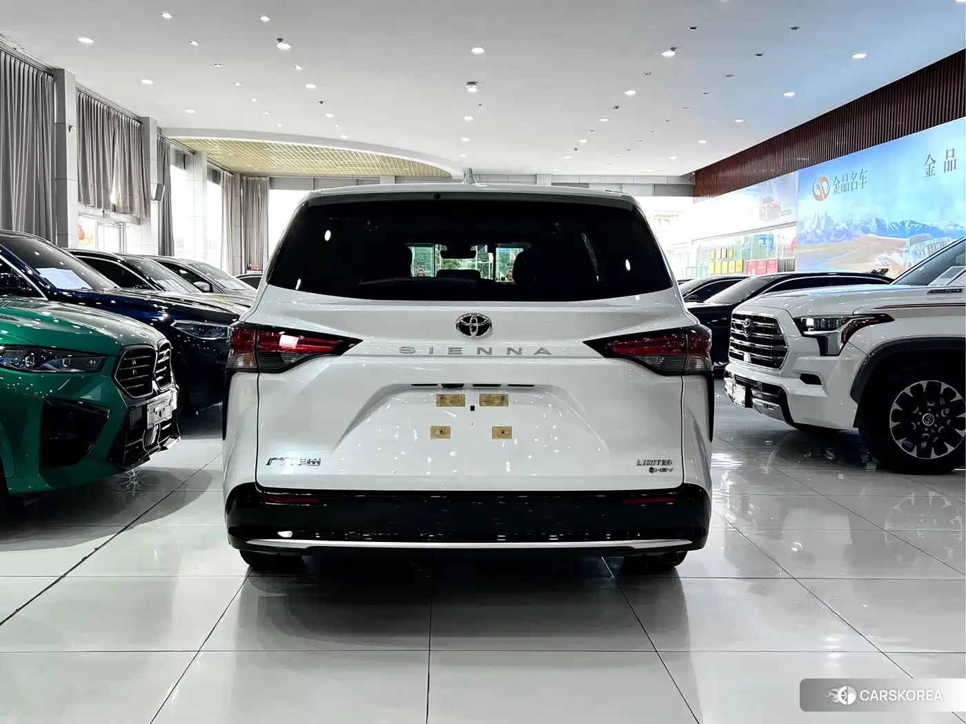 Toyota Sienna id 4547649 из Китая 24