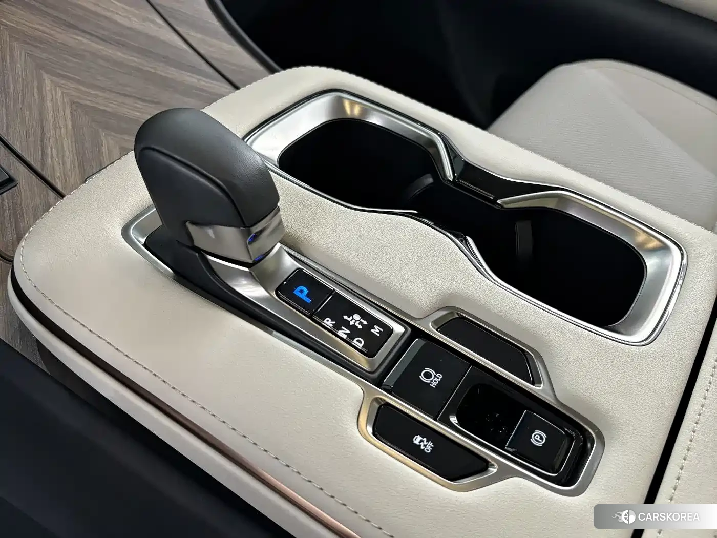 Lexus LM id 4674268 из Китая 20