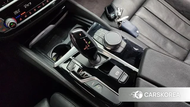 BMW 5 Series (G30) id 3676941 из Кореи 19