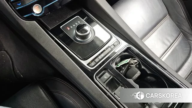 Jaguar F-PACE id 3656959 из Кореи 19