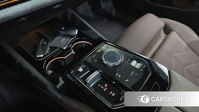 BMW 5 Series (G60) id 3689453 из Кореи 19