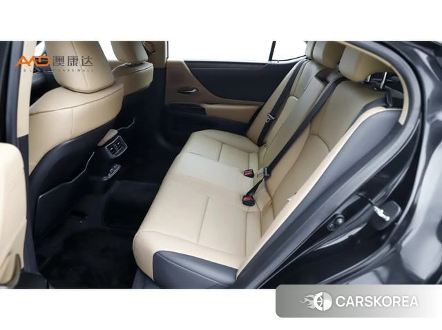 Lexus ES id 4333754 из Китая 9