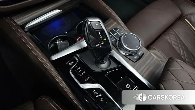 BMW 5 Series (G30) id 3059678 из Кореи 19