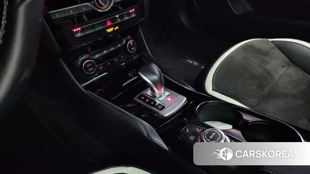 Infiniti Q30 id 3254041 из Кореи 19