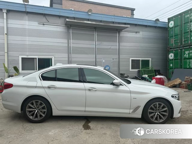 BMW 5 Series (G30) id 4610450 из Кореи 9