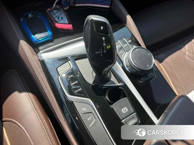 BMW 5 Series (G30) id 3879745 из Кореи 19