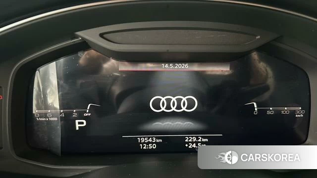 Audi A6L id 4359337 из Китая 17