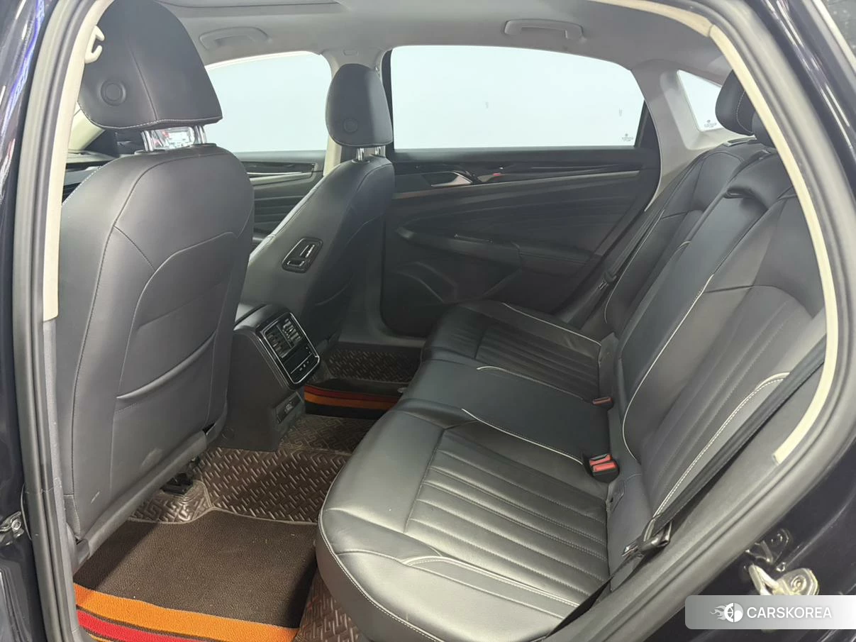Volkswagen Passat id 4513735 из Китая 12