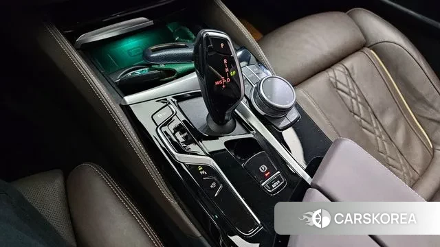 BMW 5 Series (G30) id 2931571 из Кореи 19