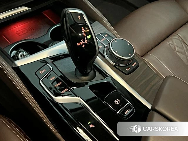 BMW 5 Series (G30) id 4355986 из Кореи 19