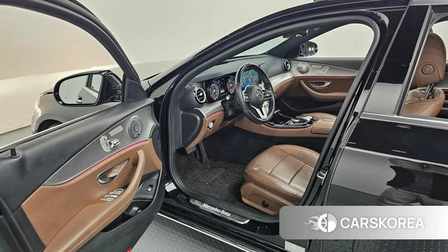 Mercedes-Benz E-Class W213 id 4604948 из Кореи 31