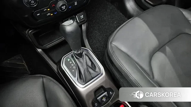 Jeep Renegade id 3279738 из Кореи 19