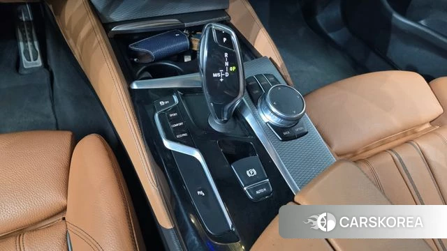 BMW 5 Series (G30) id 4188536 из Кореи 19