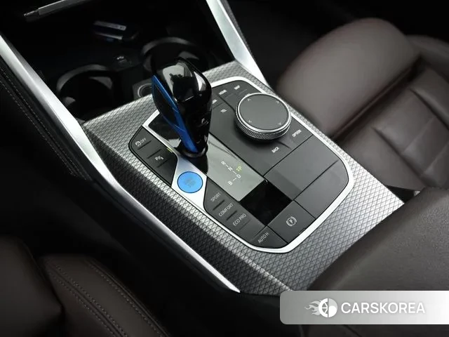 BMW i4 id 3405694 из Кореи 19