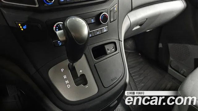 Hyundai The New Grand Starex id 2282787 из Кореи 19