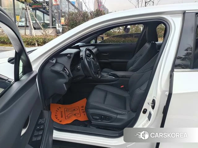 Lexus UX id 4260911 из Китая 14