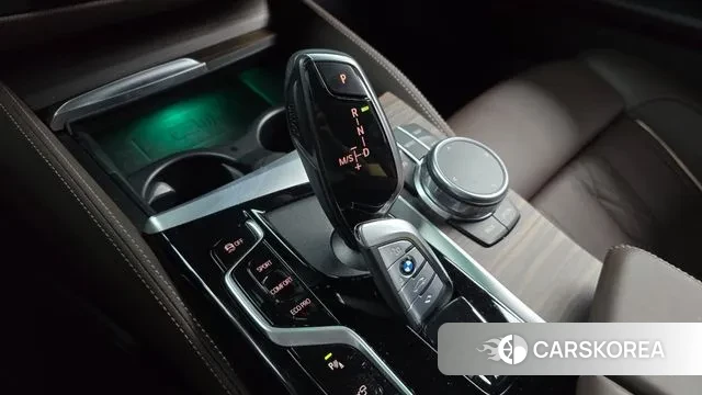 BMW 5 Series (G30) id 3630842 из Кореи 19