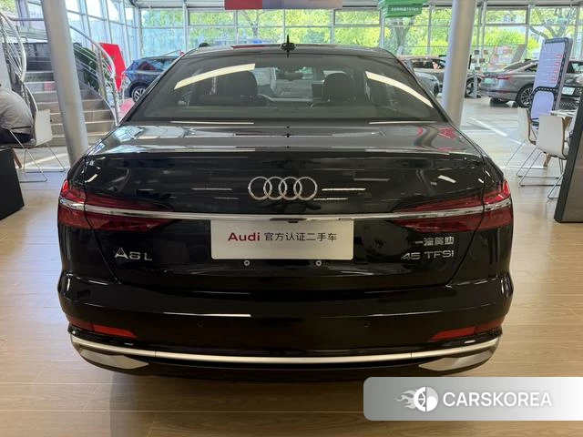 Audi A6L id 4335672 из Китая 9