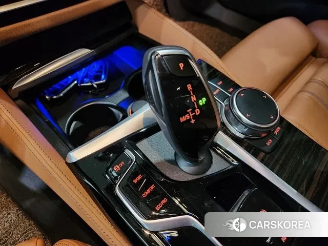 BMW 5 Series (G30) id 3342154 из Кореи 16