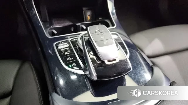 Mercedes-Benz C-Class W205 id 3038919 из Кореи 19