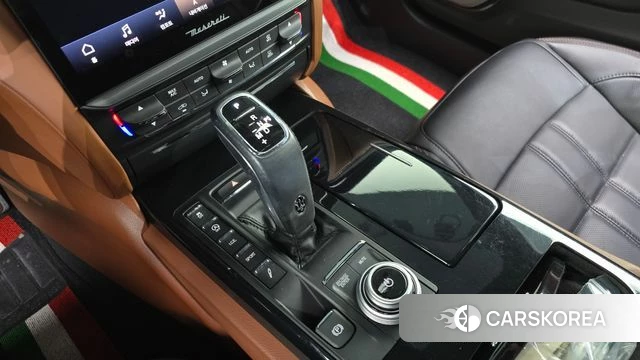 Maserati Quattroporte id 4768708 из Кореи 37
