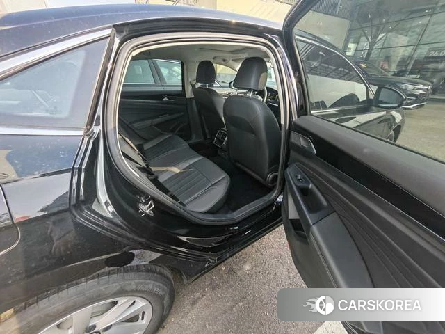 Volkswagen Passat id 4365759 из Китая 9