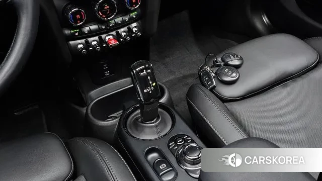 Mini Cooper S id 3722299 из Кореи 19