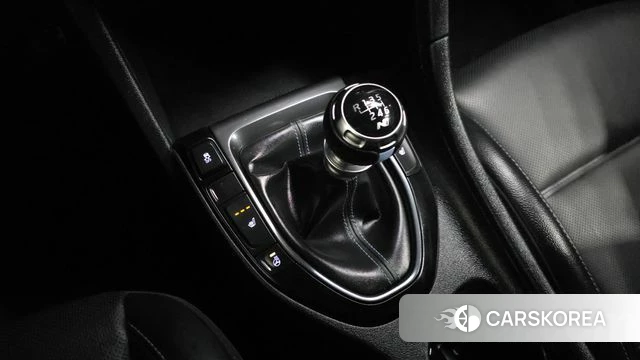 Hyundai Veloster (JS) id 4936101 из Кореи 29