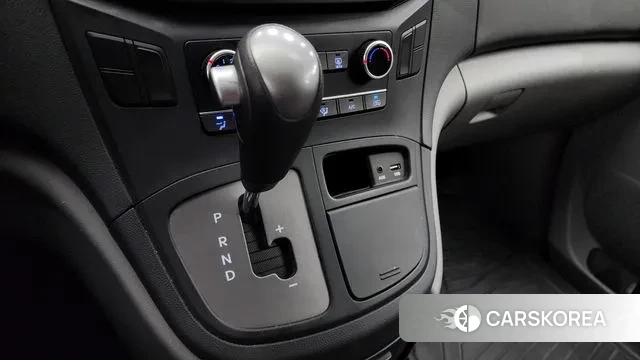 Hyundai The New Grand Starex id 3059585 из Кореи 19