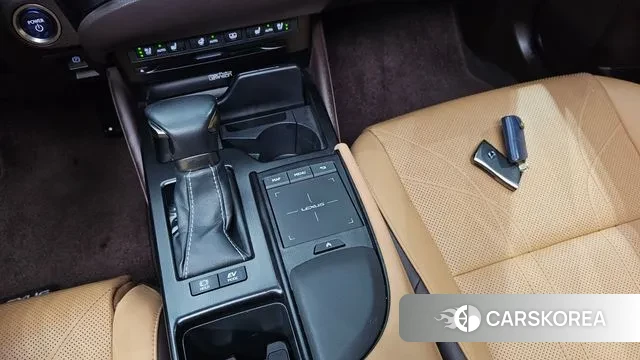 Lexus ES300h 7th generation id 3220634 из Кореи 19